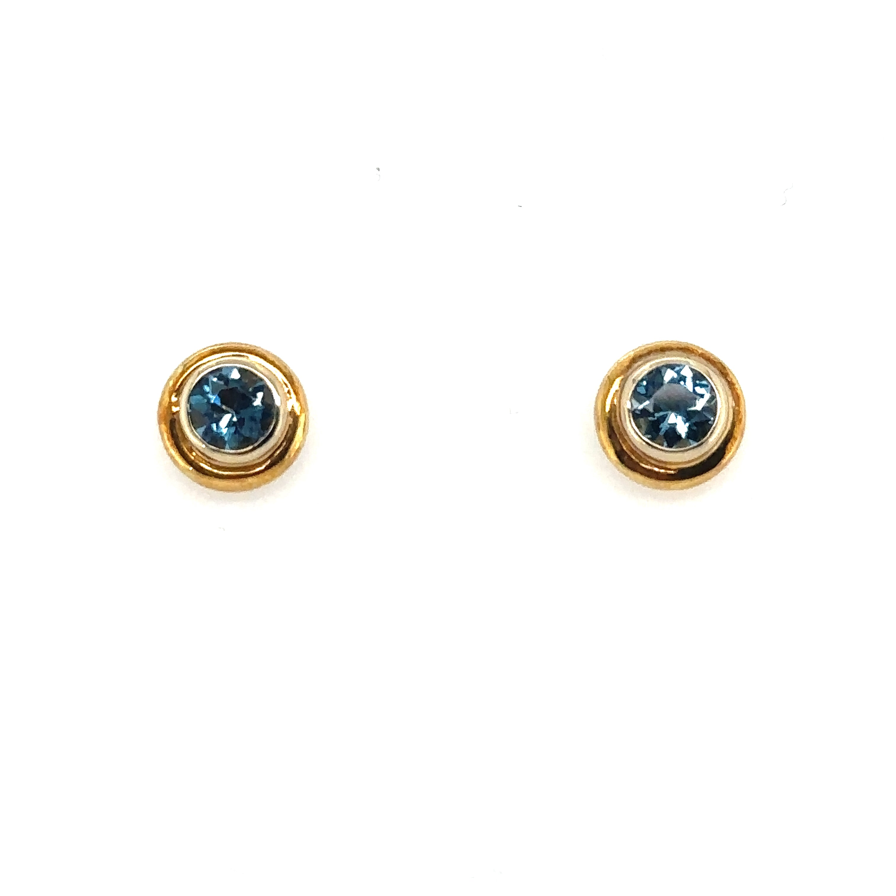 18K Yellow Gold Aquamarine Stud Earrings